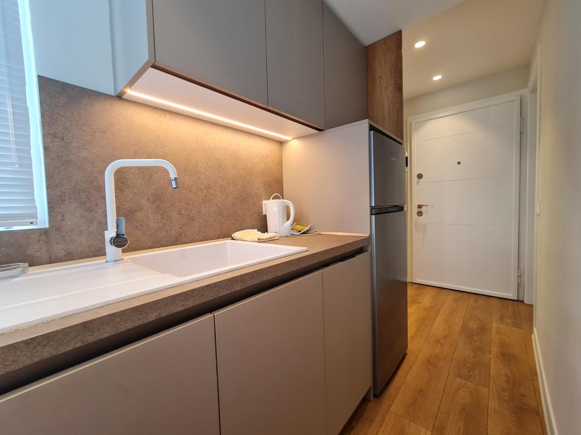 Adore - Modern Studio Tirana Exterior photo